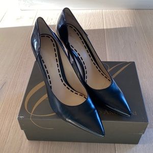 Enzo Angiolini black pump